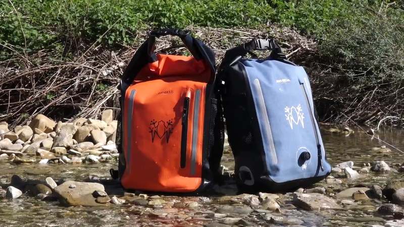 Amphibious Atom/Atom Light Evo